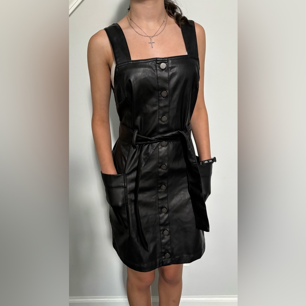 Tinseltown Black Sheath Mini Dress Square Neck Sleeveless